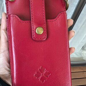 Patricia Nash Farleigh Crossbody Phone Wallet in Magenta NWT